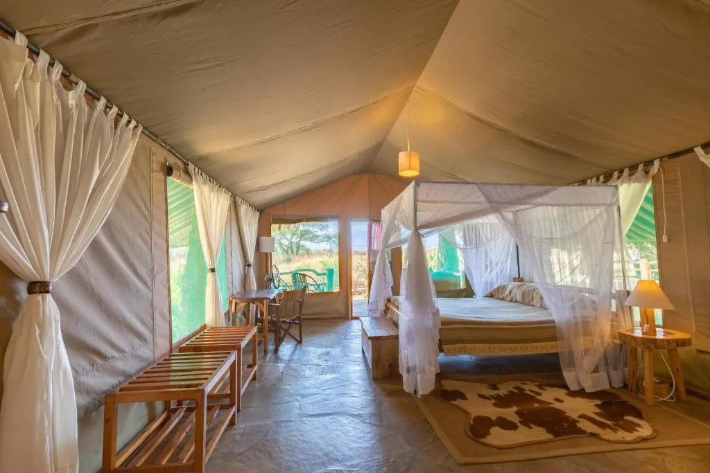 Kibo Safari Camp 2 Night Safari – photo 1